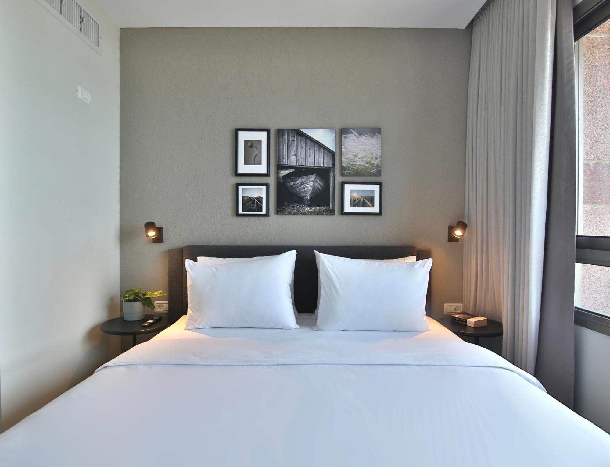Luxury Suites By Notaly Ariel - Carmel Beach Haifa Habitación foto
