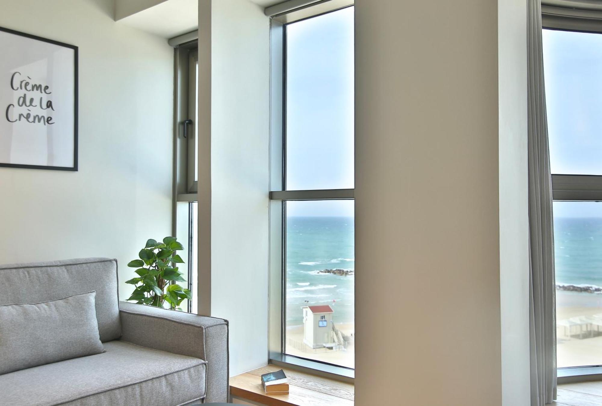 Luxury Suites By Notaly Ariel - Carmel Beach Haifa Habitación foto