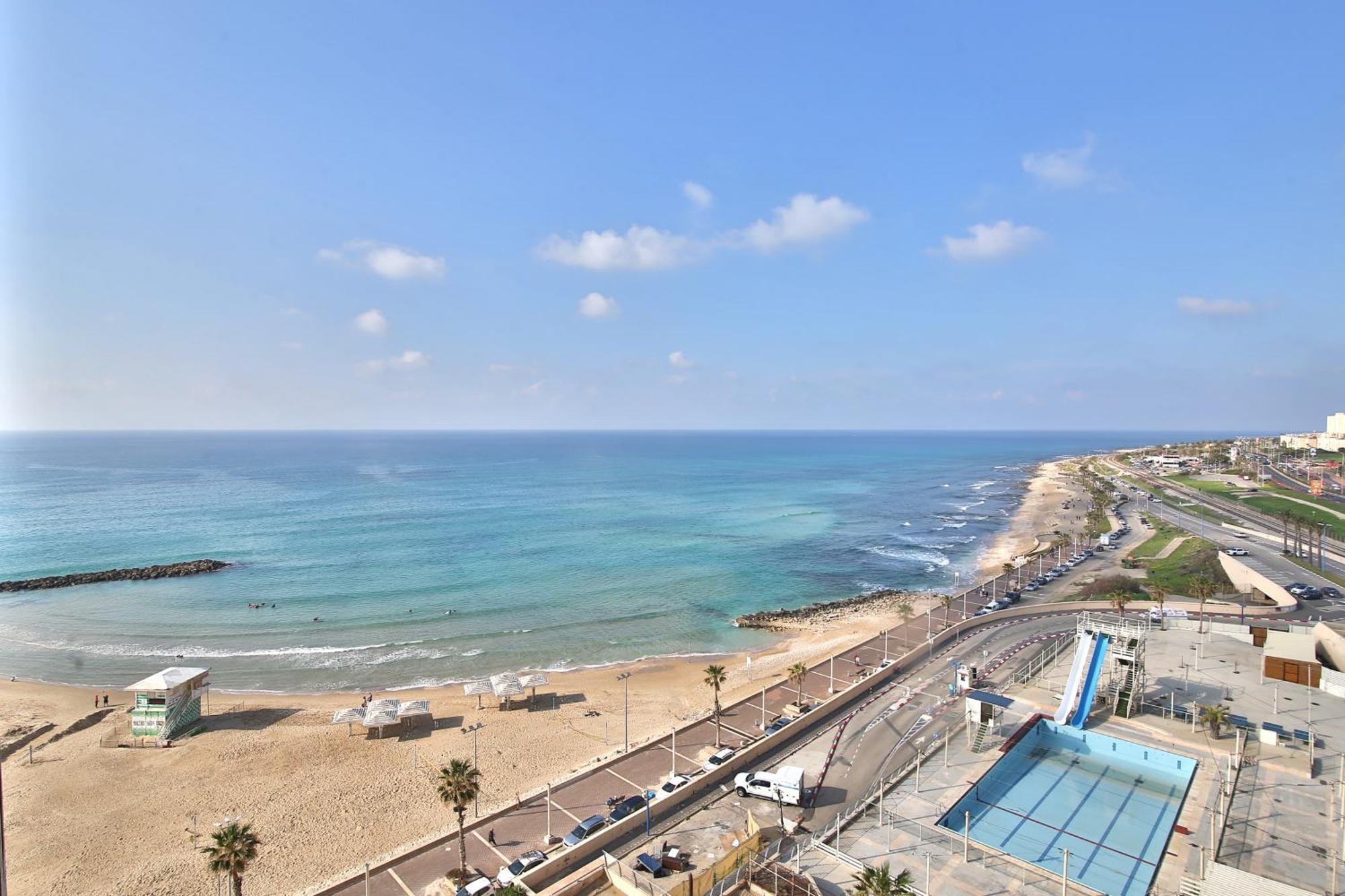 Luxury Suites By Notaly Ariel - Carmel Beach Haifa Habitación foto
